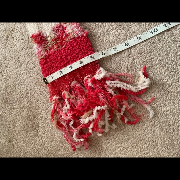 BEAUTIFUL  SCARF RED & WHITE STRIPE - Picture 6 of 7